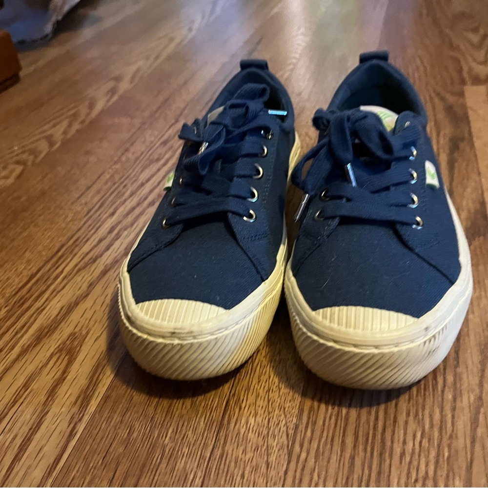Cariuma Navy Blue Canvas Sneakers Size 7.5. View 3